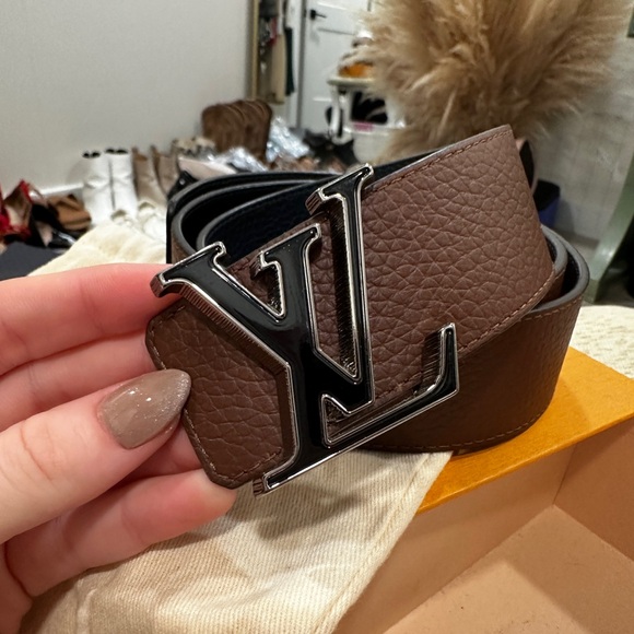 LV men’s reversible belt 90cm blackjack/brown with silver & black LV logo